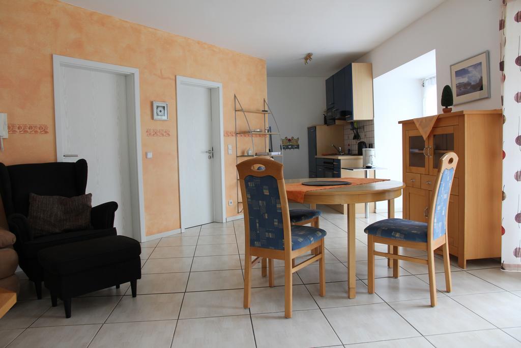 Appartement Cafe Klering à Briedern Extérieur photo